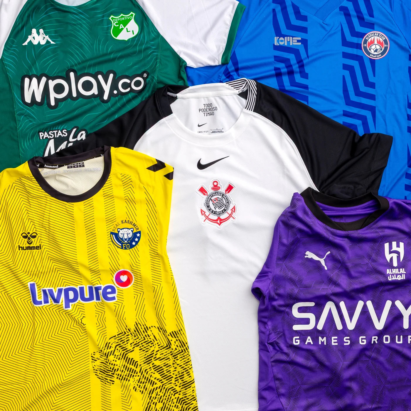 Een selectie shirts van buiten Europa die in de box kunnen zitten
